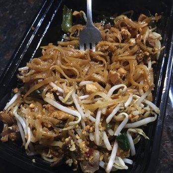 Thai Cottage Pearland - Beef pad Thai - Thai Near Me - Pearland, Texas Thai Cottage Pearland - Beef pad Thai - Thai Near Me - Pearland, Texas