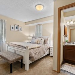 The 4425 Apartment Homes - 1x1 Model - Bedroom + Ensuite