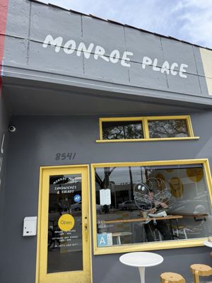 Monroe Place by null