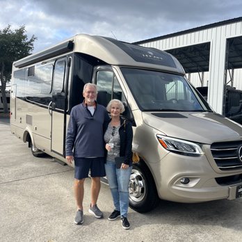 La Mesa RecVan - Sanford - RV Dealers Near Me - Sanford, Florida La Mesa RecVan - Sanford - RV Dealers Near Me - Sanford, Florida