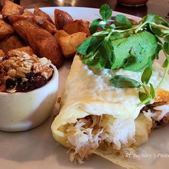 Wence's - Dungeness crab omelet - New American Near Me - Pleasant Hill, California