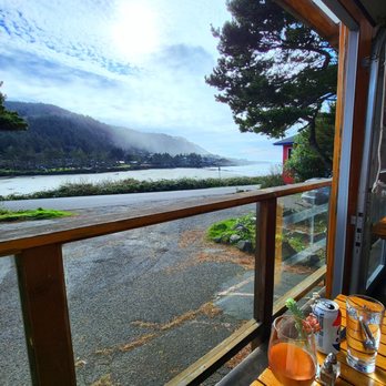 Ona Restaurant & Lounge - Seafood Near Me - Yachats, Oregon Ona Restaurant & Lounge - Seafood Near Me - Yachats, Oregon