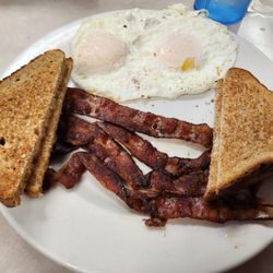Little Georges - 2 over easy, bacon, whole wheat toast