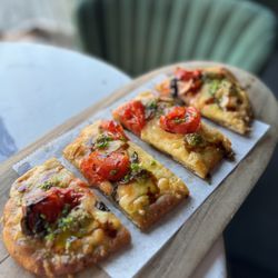Veggie flatbread