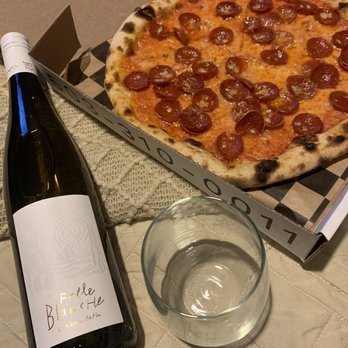 Pizza Kat - Pepperoni 12" Bottle of their recommended white wine - Pizza Near Me - Portland, Oregon Pizza Kat - Pepperoni 12" Bottle of their recommended white wine - Pizza Near Me - Portland, Oregon