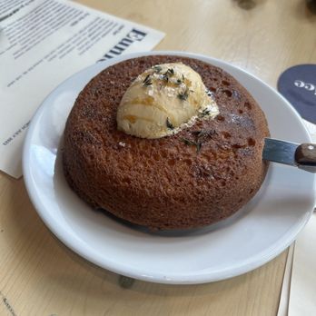 Eunice - Cast iron cornbread 4/5 - Cajun/Creole Near Me - Houston, Texas Eunice - Cast iron cornbread 4/5 - Cajun/Creole Near Me - Houston, Texas