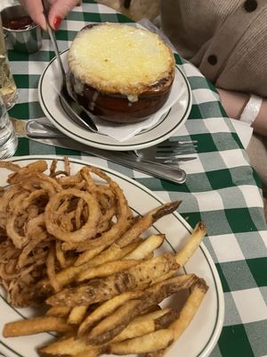 Luke's Bar & Grill by null