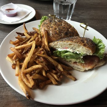 Social Eatery - Bars Near Me - Mississauga, Ontario Social Eatery - Bars Near Me - Mississauga, Ontario