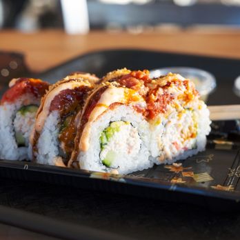 The Good Fish and Noodles - Red Dragon Sushi Roll (PS I ate two pieces before the pic haha. Huge Roll!) - Seafood Near Me - Fullerton, California