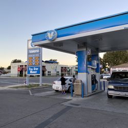 Valero - Gas pumps right next to the road