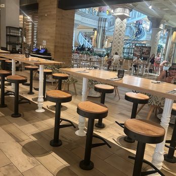 True Food Kitchen - Bar area - New American Near Me - Las Vegas, Nevada