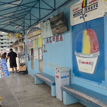 Waiola Shave Ice - Outside - Ice Cream & Frozen Yogurt Near Me - Honolulu, Hawaii