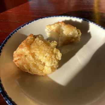 Red Lobster - Biscuit - Seafood Near Me - Muskegon, Michigan