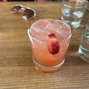 Aberdeen Tavern - Margarita - Comfort Food Near Me - Hamilton, Ontario Aberdeen Tavern - Margarita - Comfort Food Near Me - Hamilton, Ontario