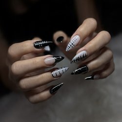 2EM Nail Place