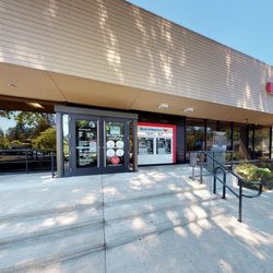 Bank of America Financial Center - Storefront