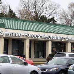 US ARMED FORCES RECRUITING CENTER