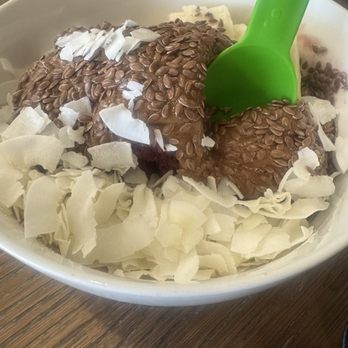 Rio Açai Bowls - Paleo Flax seeds, cocunut chips, bananas and Nutella - Poke Near Me - Bakersfield, California Rio Açai Bowls - Paleo Flax seeds, cocunut chips, bananas and Nutella - Poke Near Me - Bakersfield, California
