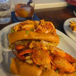 DOUBLE LOBSTER ROLL