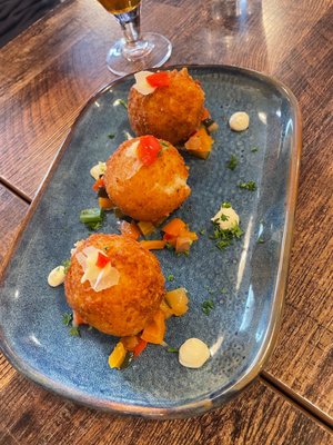 The Fish Box / Flannery's Seafood Bar by null