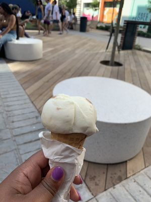 Honeysuckle Gelato Fenton by null