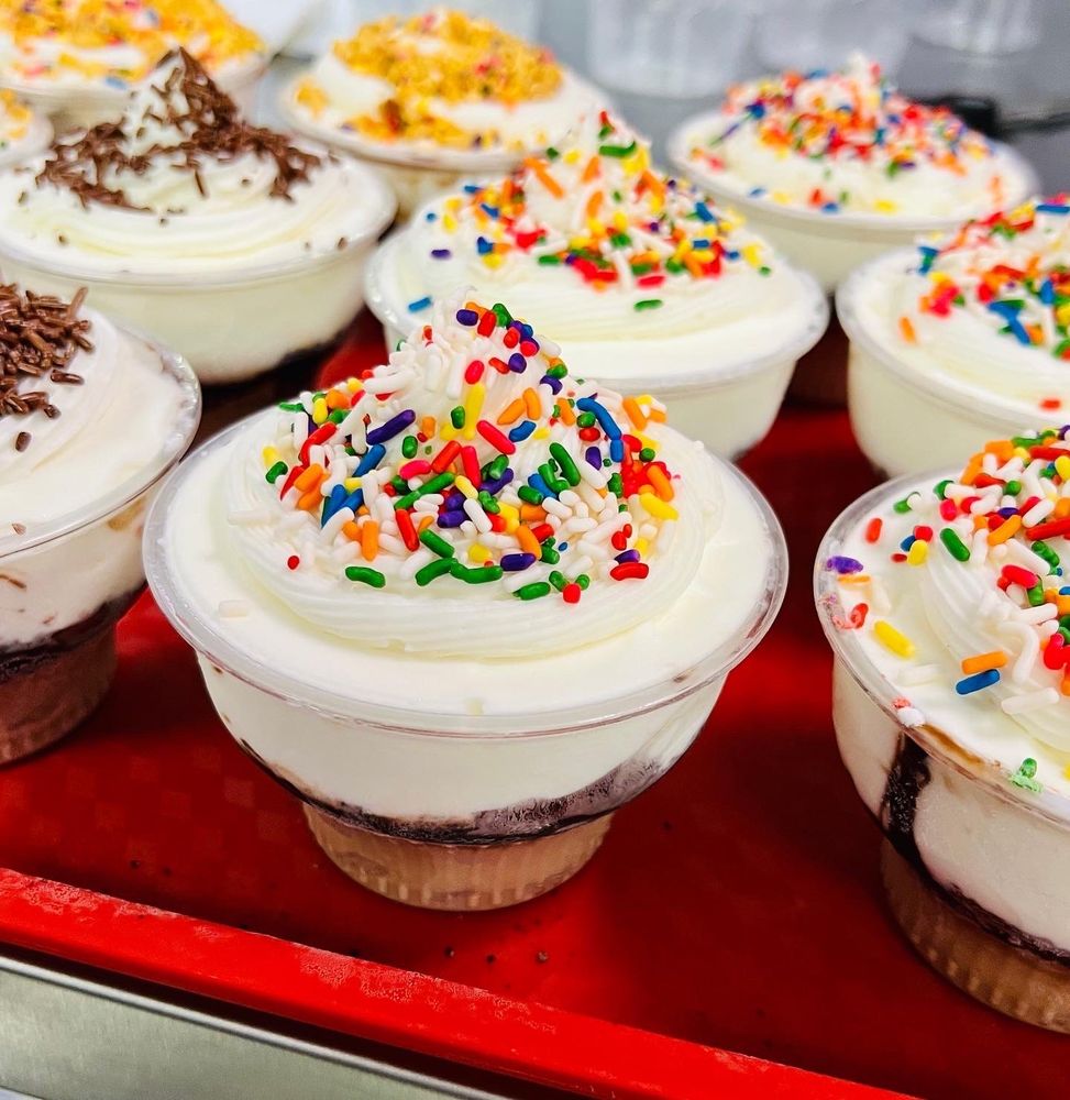 DAIRY HAUS Updated August 2024 30 Photos 801 N Broadway St