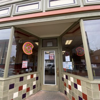 Don's Donuts Pizza & Deli - Donuts Near Me - Arcata, California