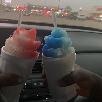 MC Snow Cones - Barbie x wedding cake  Blue Hawaiian x wedding cake - Shaved Ice Near Me - Irving, Texas
