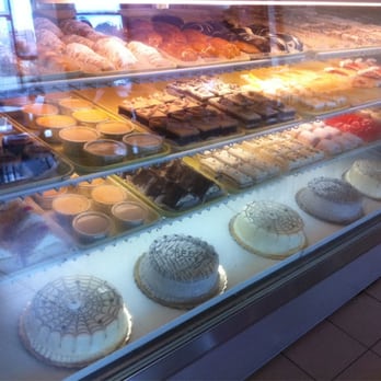 La Peninsula - Bakeries Near Me - San Juan, Puerto Rico