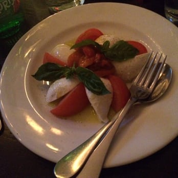 Verde on Smith - Insalata Caprese - Italian Near Me - Brooklyn, New York Verde on Smith - Insalata Caprese - Italian Near Me - Brooklyn, New York