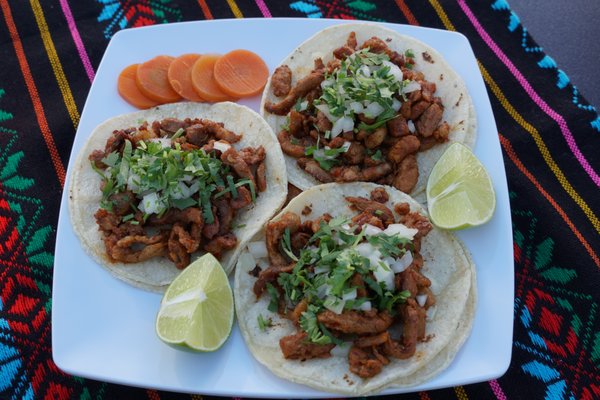 Los Compayitos Food by null