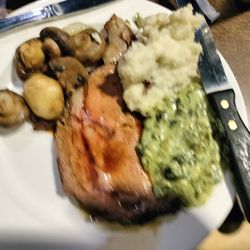 Thunder Mountain Buffet - Perfect prime rib au jus with creamed spinach and Gruyere cheese: Yum!