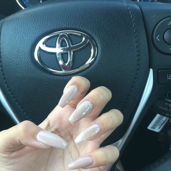 Leah's Nail Shop - Nail Salons Near Me - Carson, California