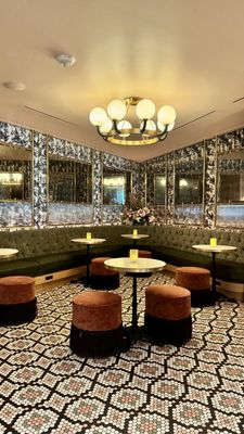 BISTRO DU JOUR by null