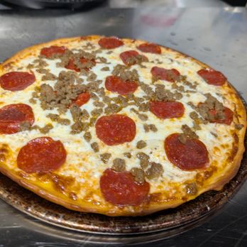 Railway Pizza - Pizza Near Me - Bauxite, Arkansas Railway Pizza - Pizza Near Me - Bauxite, Arkansas