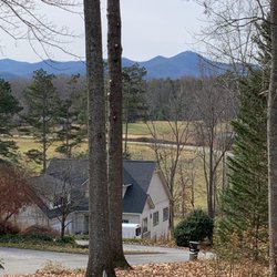 Earthworks Tree Services - New year round view of the mountains