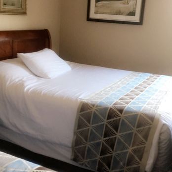 Harvest Inn Hotel - Clean and comfortable queen beds - Hotels Near Me - Pine Bush, New York Harvest Inn Hotel - Clean and comfortable queen beds - Hotels Near Me - Pine Bush, New York