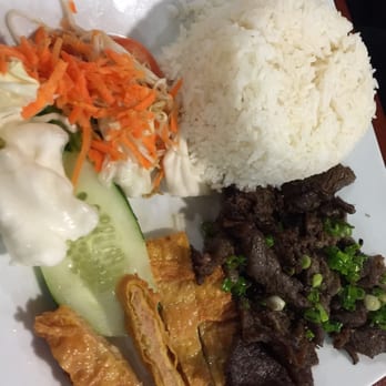Pho Palace - Wheatgrass beef and rice with fish sauce and tofu wraps. - Vietnamese Near Me - Arlington, Texas