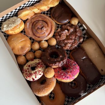 Carl’s Donuts - Variety of donuts - Donuts Near Me - Las Vegas, Nevada Carl’s Donuts - Variety of donuts - Donuts Near Me - Las Vegas, Nevada
