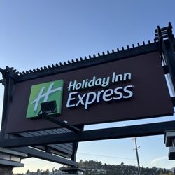 Holiday Inn Express Mill Valley San Francisco Area - Front Sign