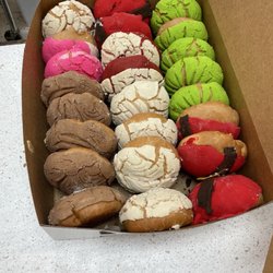 Holiday conchas