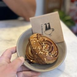 La Molienda - Homemade cinnamon roll