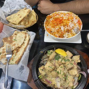 Daddy Ji Finest Indian Cuisine - DaddyJi's House Tikka Garlic Naan  Biryani - Indian Near Me - Claremont, California