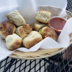 Terra Mia Italian Bistro & Pizzeria - Complimentary garlic knots