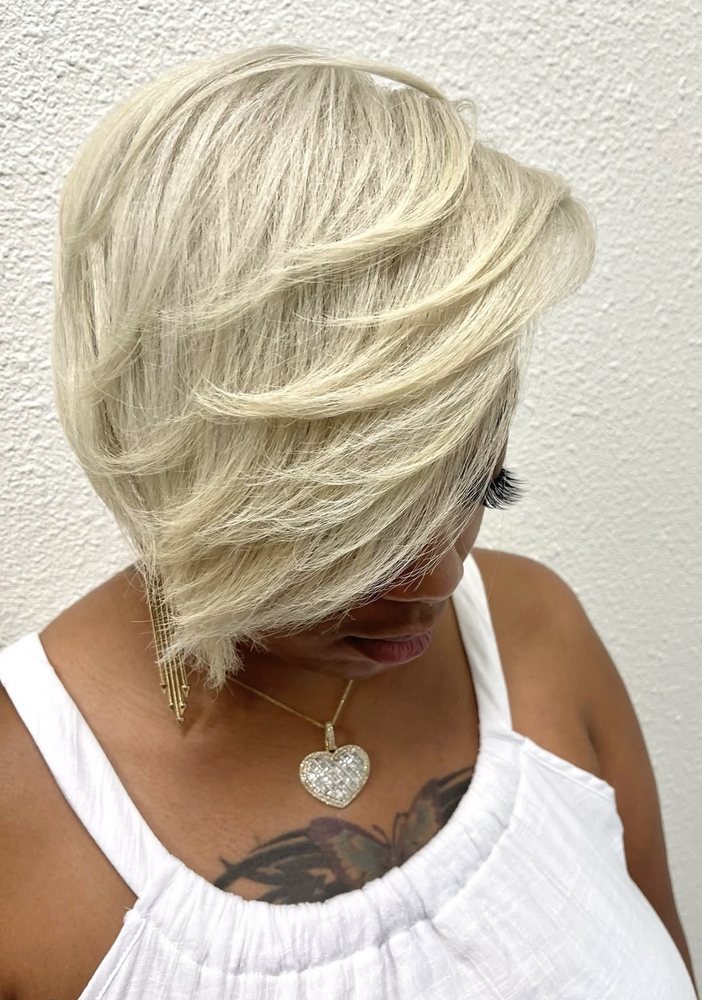 Hair x Reggie Logo