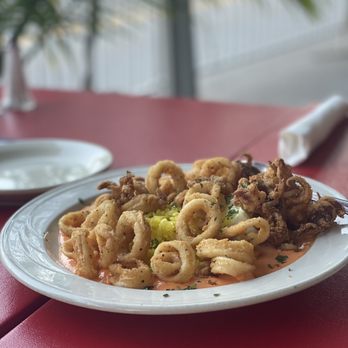 Lily's Seafood - Calamari Lily 's Style - Breweries Near Me - Royal Oak, Michigan