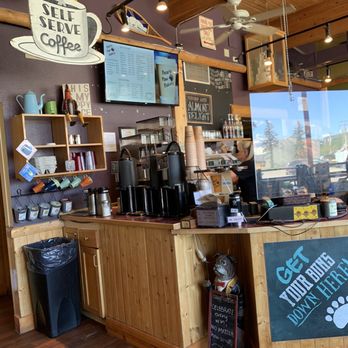 Bear's Paw Bakery - Bakeries Near Me - Jasper, Alberta