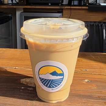 Mi Cafecito Mobile Coffee Bar - An amazing Florida Sunshine latte! It's Florida in a cup! - Food Trucks Near Me Mi Cafecito Mobile Coffee Bar - An amazing Florida Sunshine latte! It's Florida in a cup! - Food Trucks Near Me