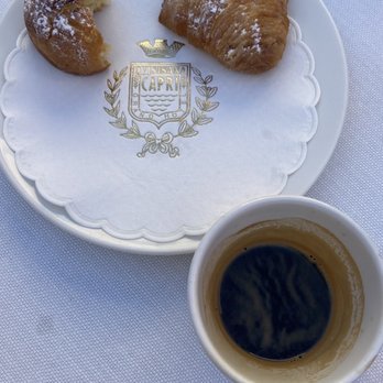 Hotel Quisisana - Snacks and espresso - Hotels Near Me - Capri, NA