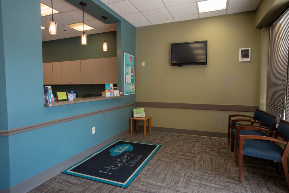 HUDEC DENTAL Updated July 2024 14 Photos & 21 Reviews 15207 Pearl